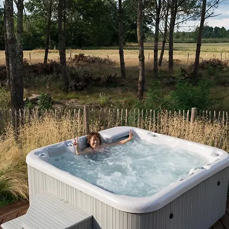 לינה וארוחת בוקר Lou Castet De Lussolle - D'hotes