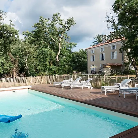 Lou Castet De Lussolle - D'hotes 4*