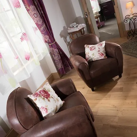 Lou Castet De Lussolle - D'hotes