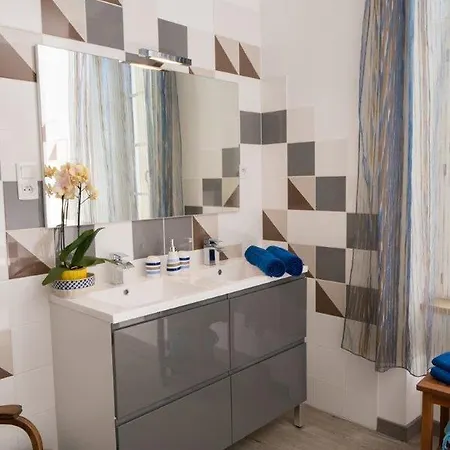 Lou Castet De Lussolle - D'hotes