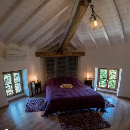 Lou Castet De Lussolle - D'hotes 4*