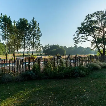 לינה וארוחת בוקר Lou Castet De Lussolle - D'hotes Losse