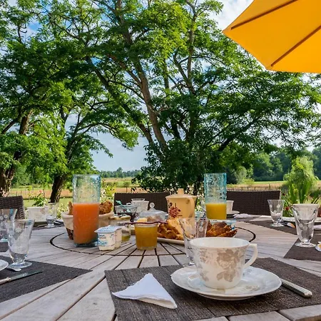 Lou Castet De Lussolle - D'hotes