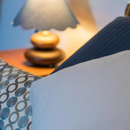 Lou Castet De Lussolle - D'hotes לינה וארוחת בוקר Losse