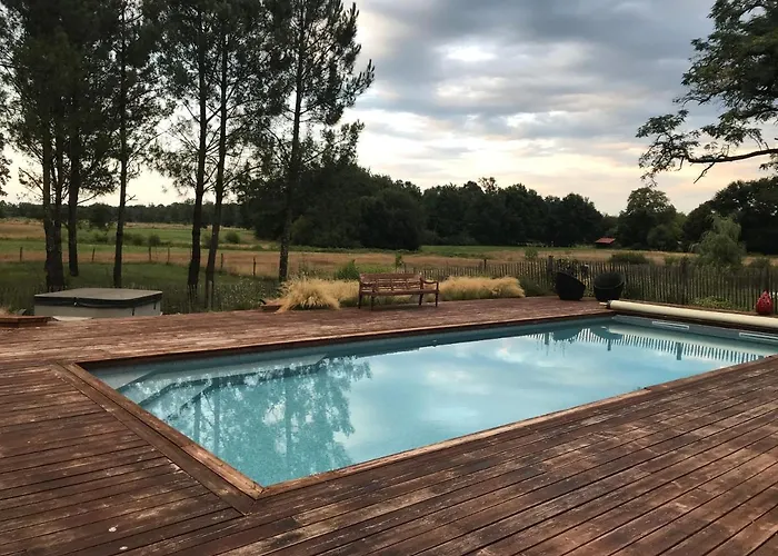 Lou Castet De Lussolle - D'hotes